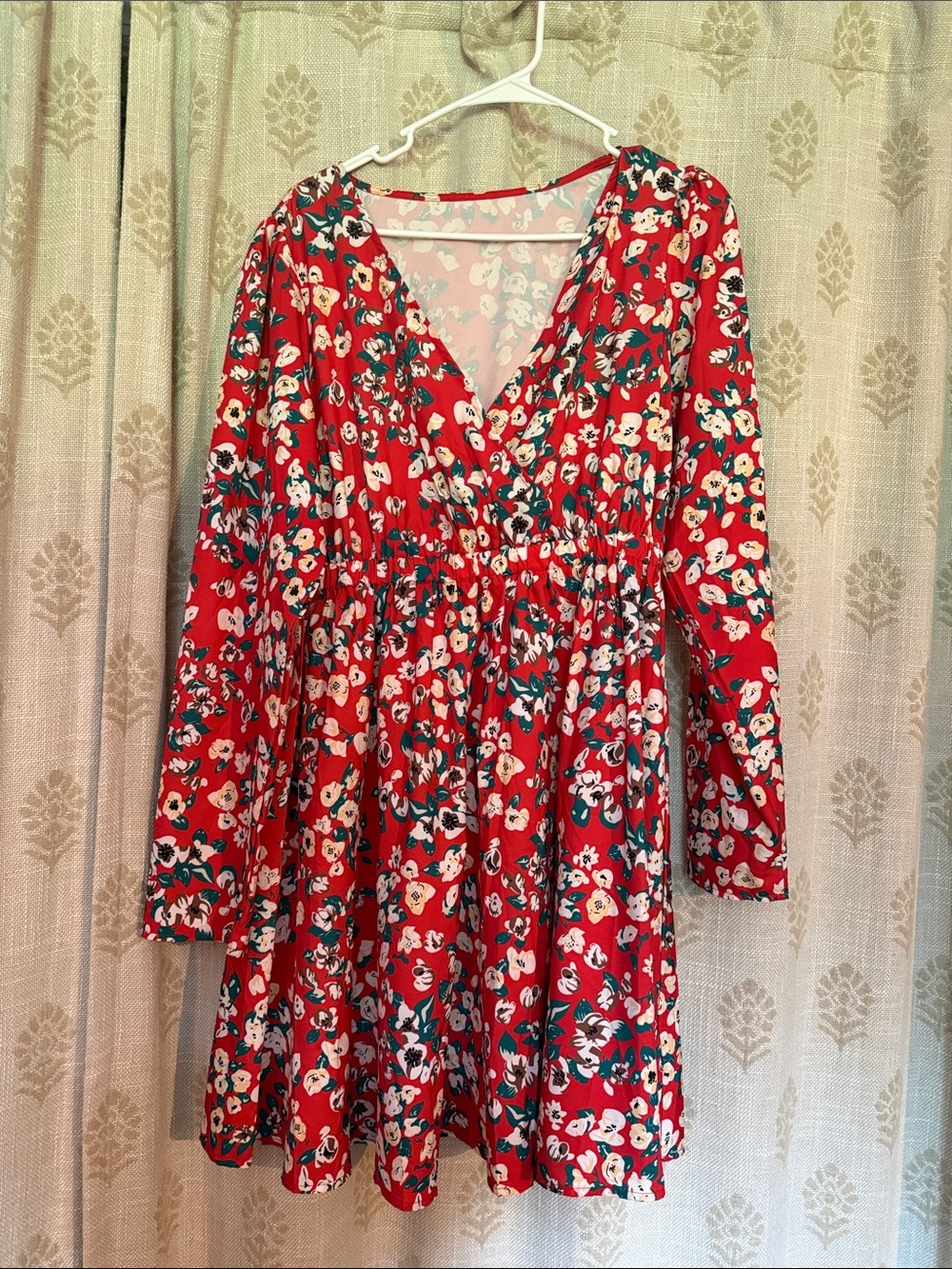 SHEIN Red Floral V-Neck knee length dress